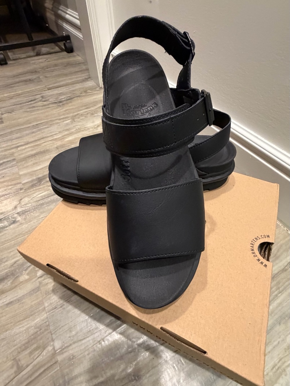 Dr. Marten’s Voss Hydro Sandal - Picture 12 of 14